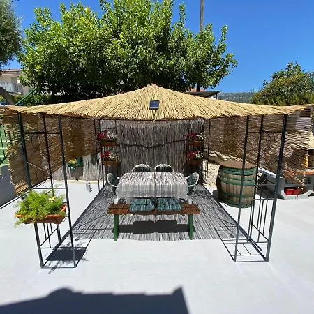 Spacious And Bright Two Bedroom With Outdoor Area Lejlighed
