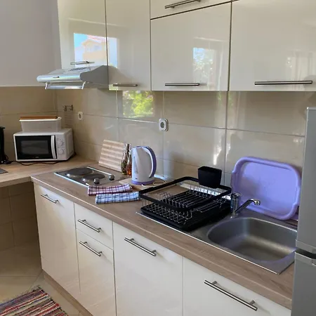 Spacious And Bright Two Bedroom With Outdoor Area Lejlighed *